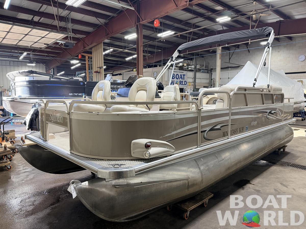 Used 2008 Sylvan Mirage 8520 Party Fish