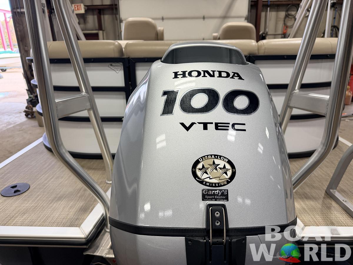 Used 2022 Bentley Pontoons Legacy 200 Navigator Quad Lounge & 100HP Honda 4Stroke -$34,995