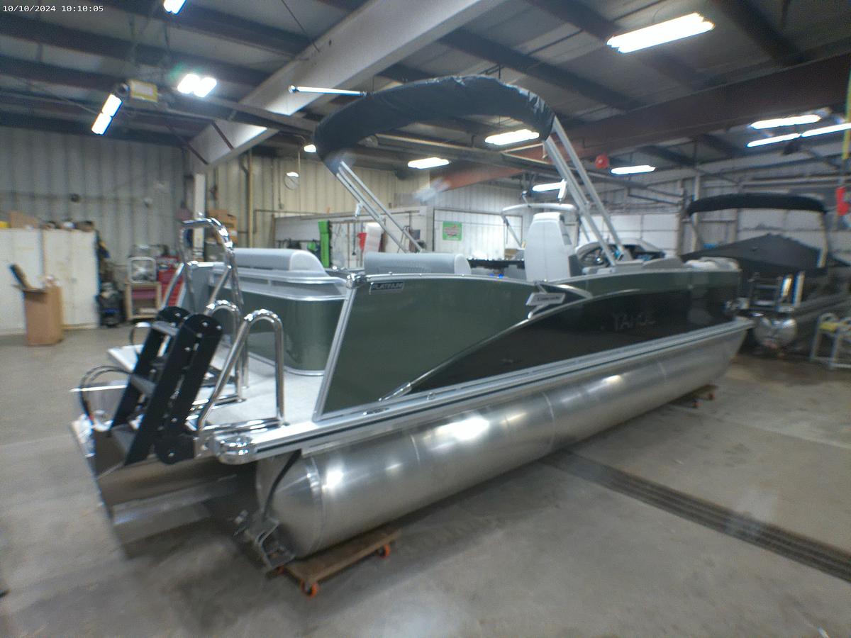 2025 Tahoe Pontoons Cascade 2385 Swingback Tritoon & 225HP 4-Stroke EFI