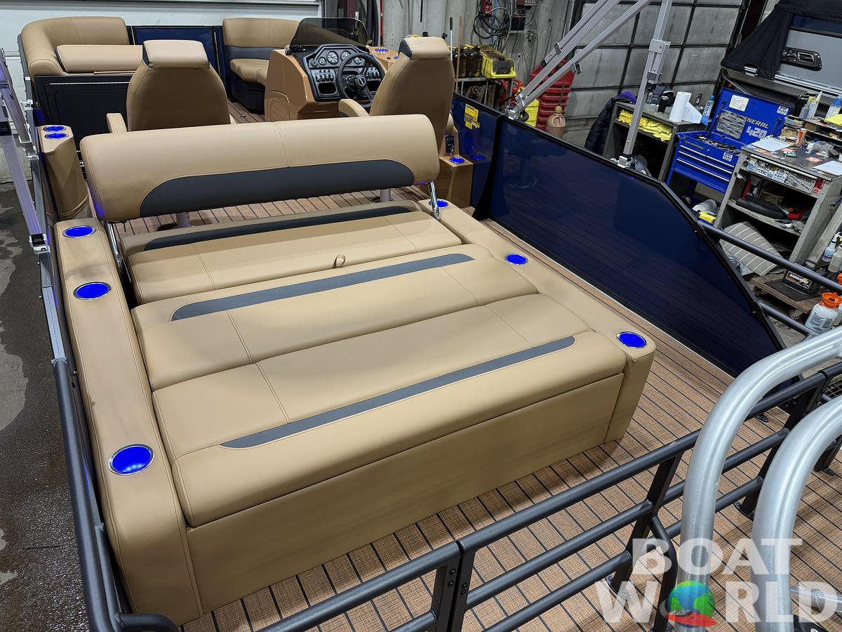 2026 Bentley Legacy 223 Swingback Tritoon $52995