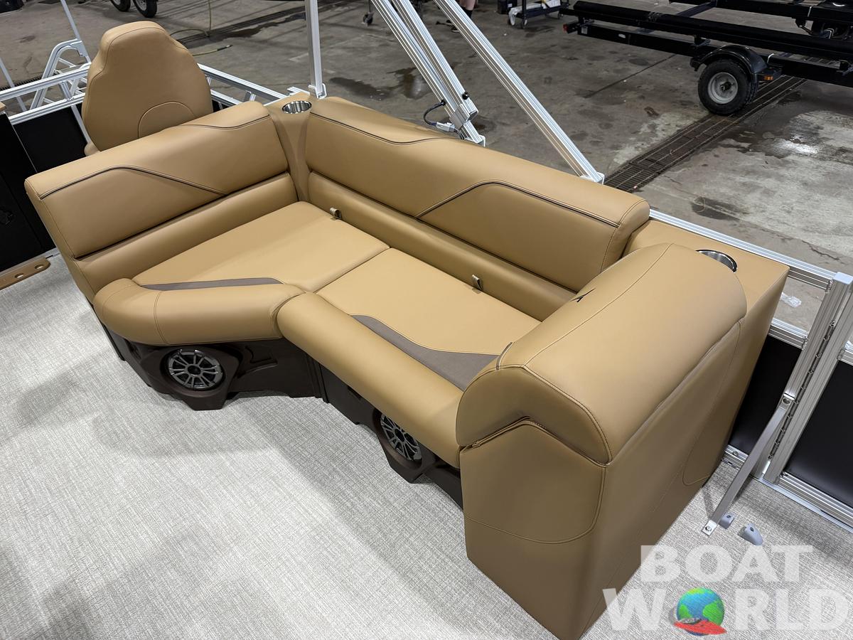 2027 Tahoe Sport Fish & Cruise 23E80 Pontoon $33995