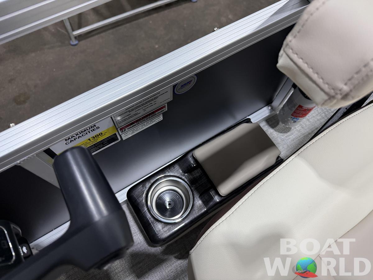 2026 Tahoe Pontoons Sport 2180 Quad Lounge