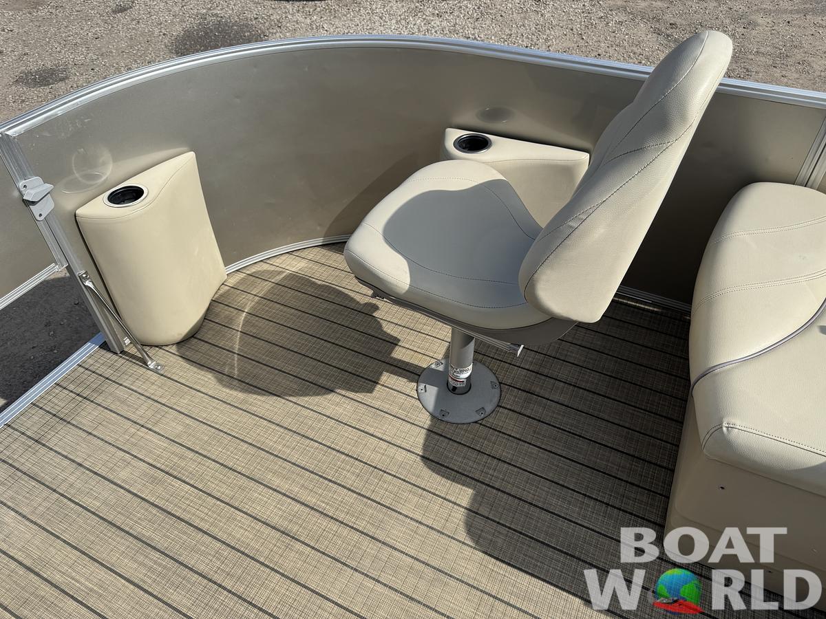 Used 2018 Sylvan Mirage 820 4-PT Pontoon