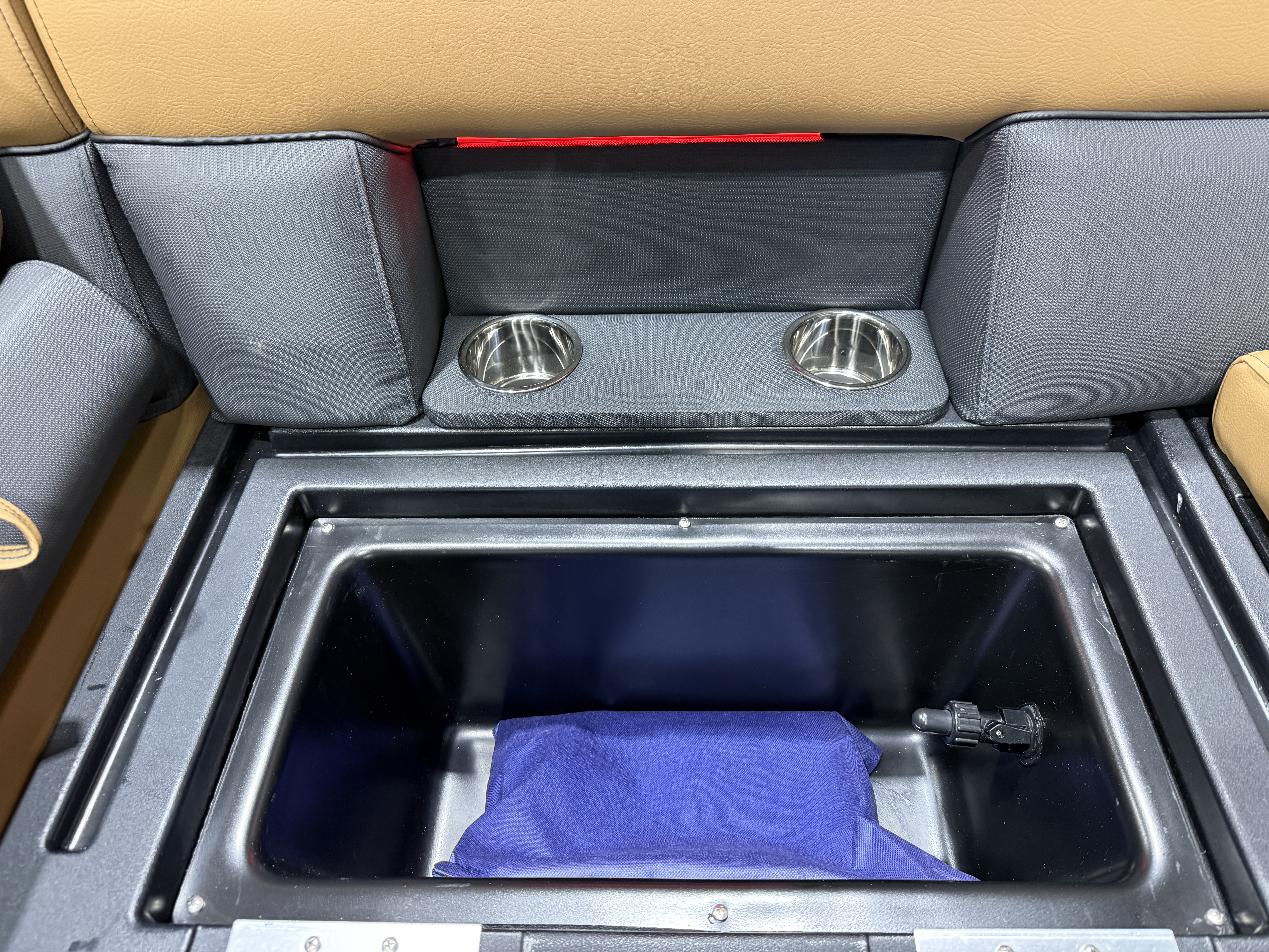 2027 Bentley Legacy 220 QSB Swingback $46995