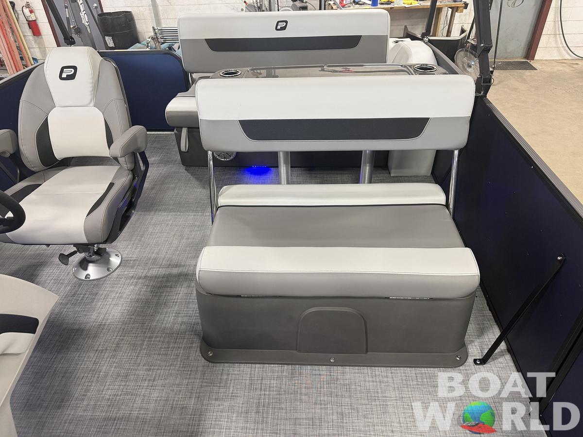 2027 Princecraft Vectra 21 RL Swingback Dinette $34995