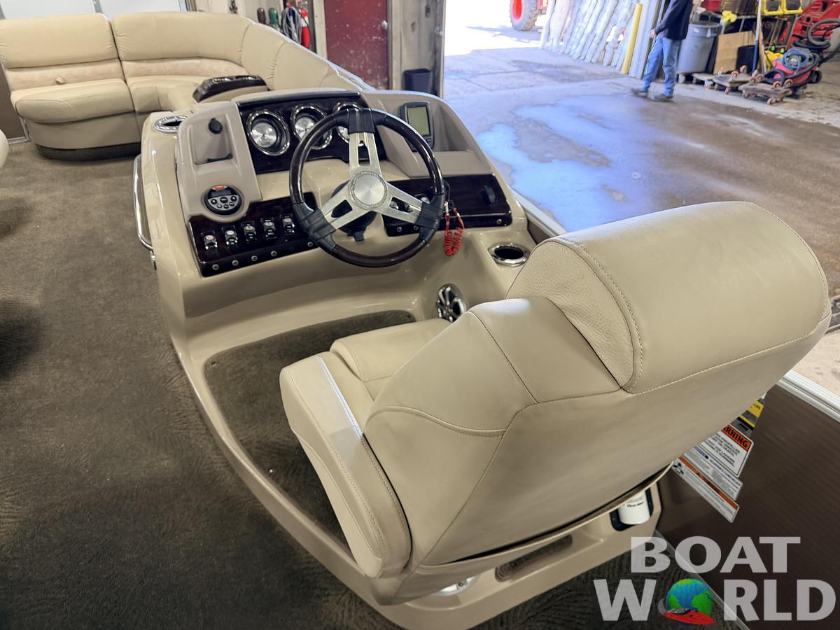 Used 2014 Bennington 2375RL & 70HP Yamaha 4Stroke - $21,995