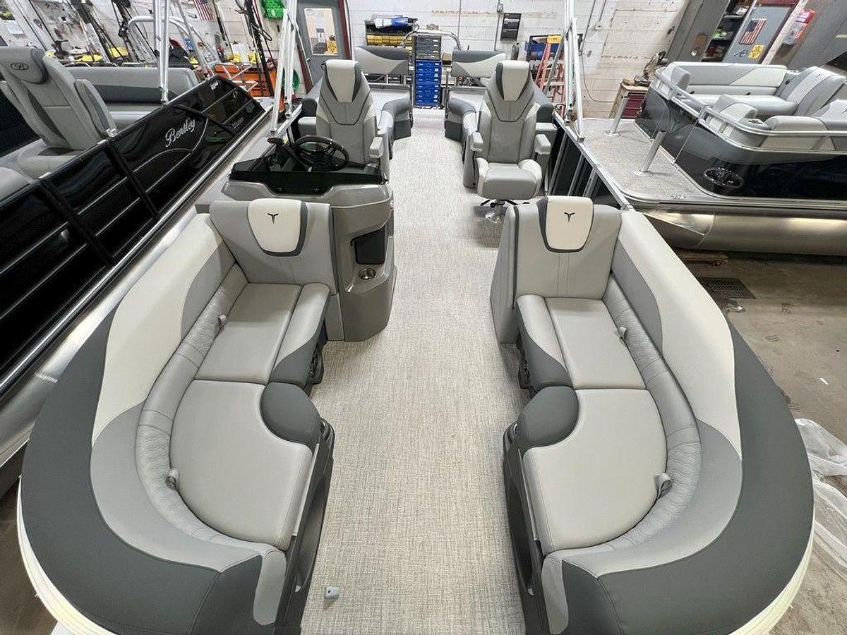 2025 Tahoe Pontoons LTZ 2385 Quad Lounge Shift SS & Honda 4-Stroke EFI