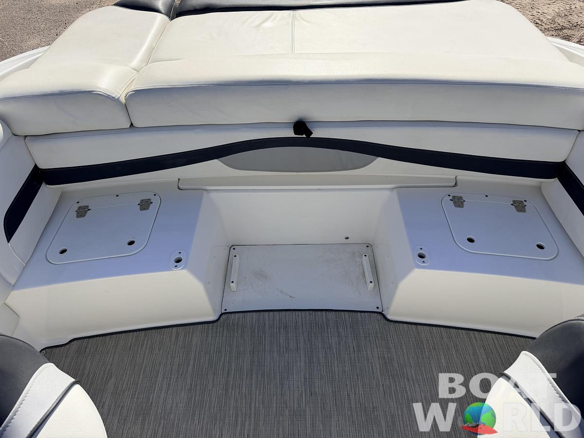 Used 2017 Rinker QX19 Bowrider & 250HP 4.5L V6 Mercruiser -$17,995
