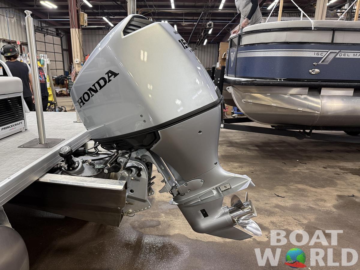 2025 Princecraft 23' Swingback & 150HP 