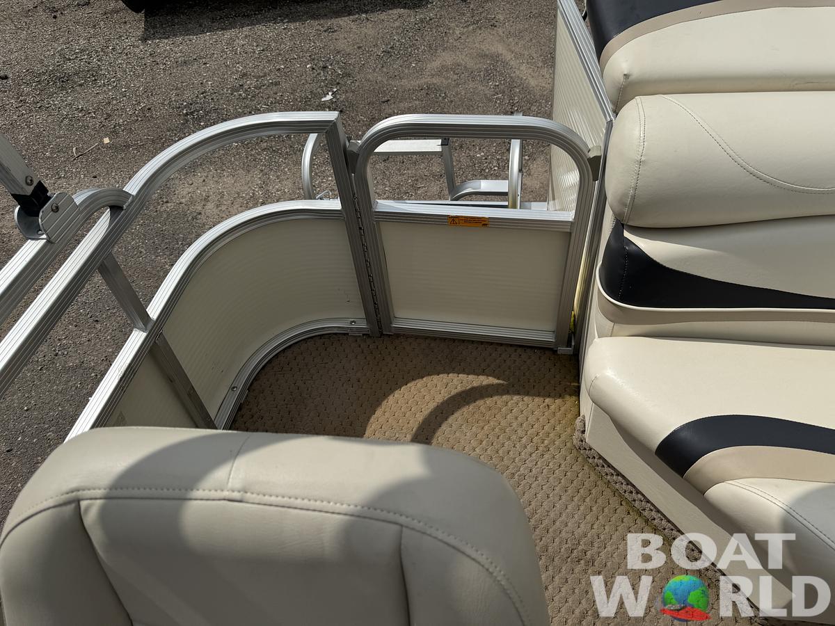 Used 2004 Bennington 2250 RL