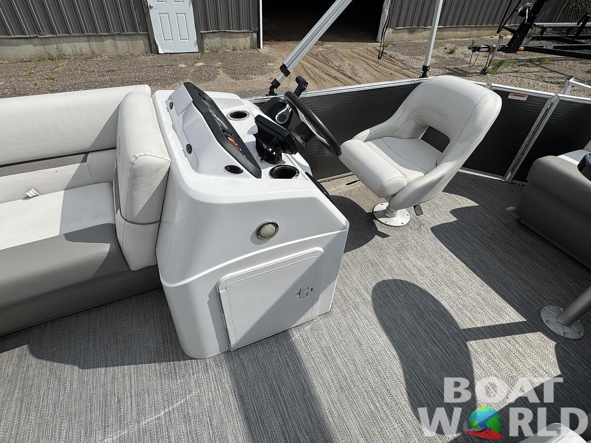 Used 2021 Sweetwater 1880 Pontoon