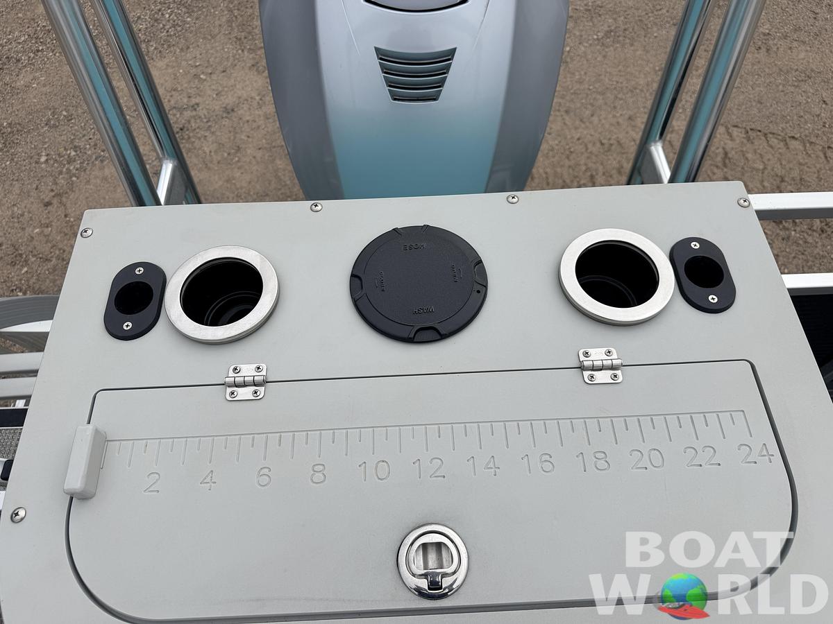 Used 2019 Qwest 822 LS Tritoon & 150HP Honda 4Stroke -$29,995