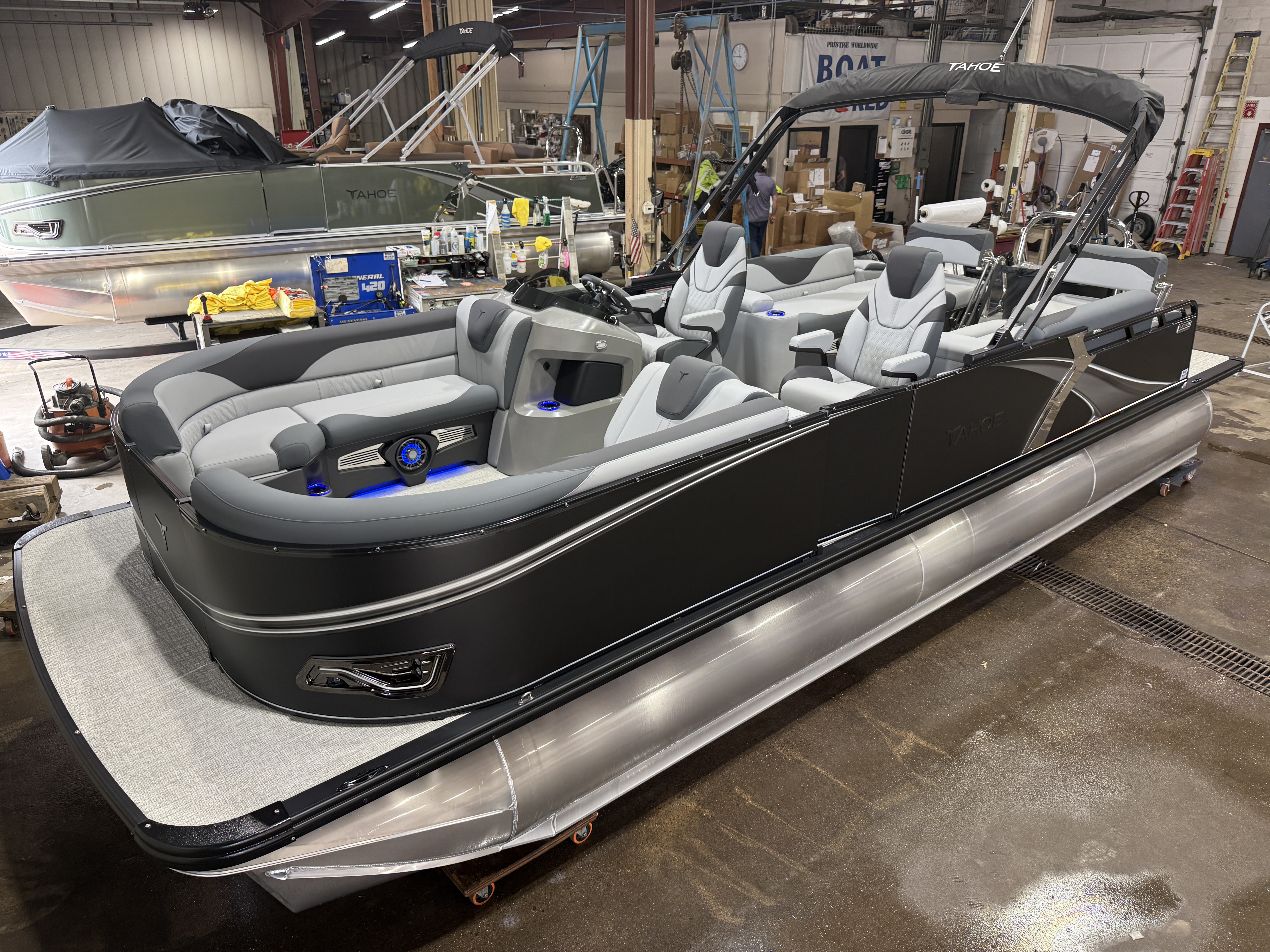 2027 Tahoe LTZ 300HP QLS 2585 Tritoon $71,995