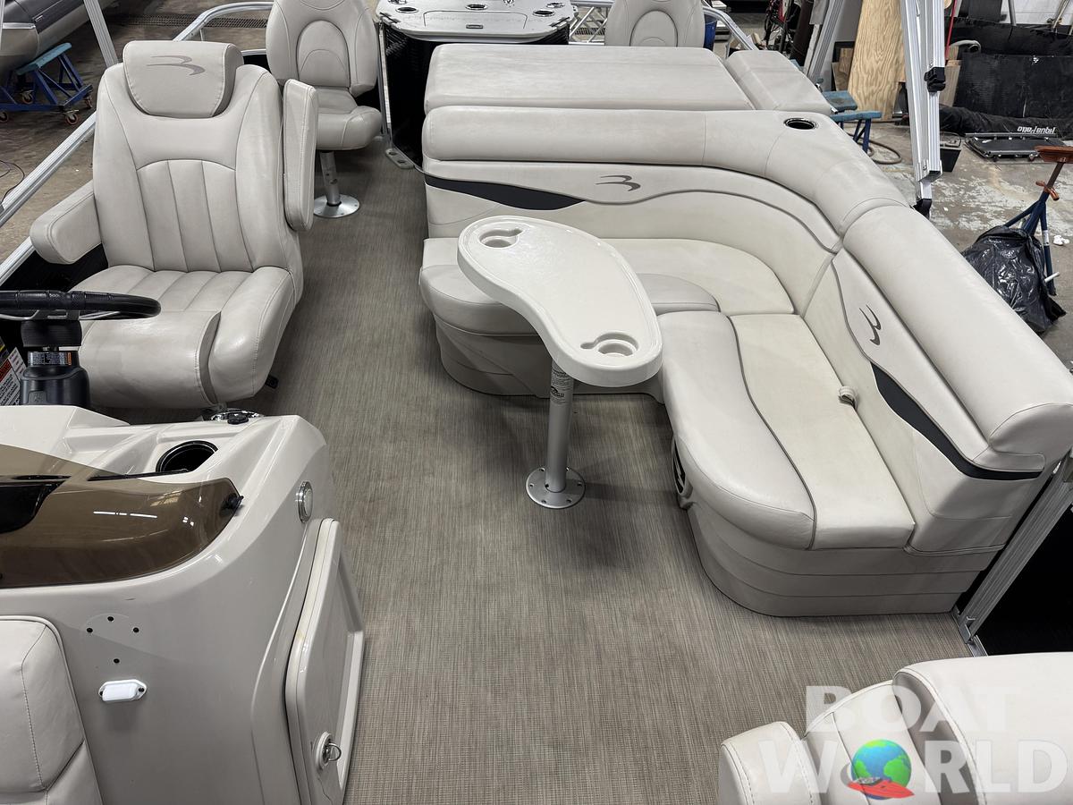 Used 2017 Bennington  22 SS Pontoon with 90HP Yamaha Fourstroke EFI