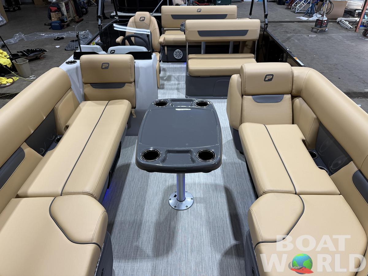2027 Princecraft Vectra 23 RL Dinette Swingback $36,995