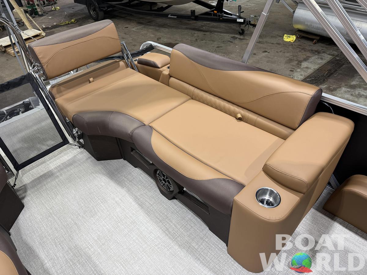 2026 Tahoe Pontoons LTZ 2385 Quad Lounge Shift SS
