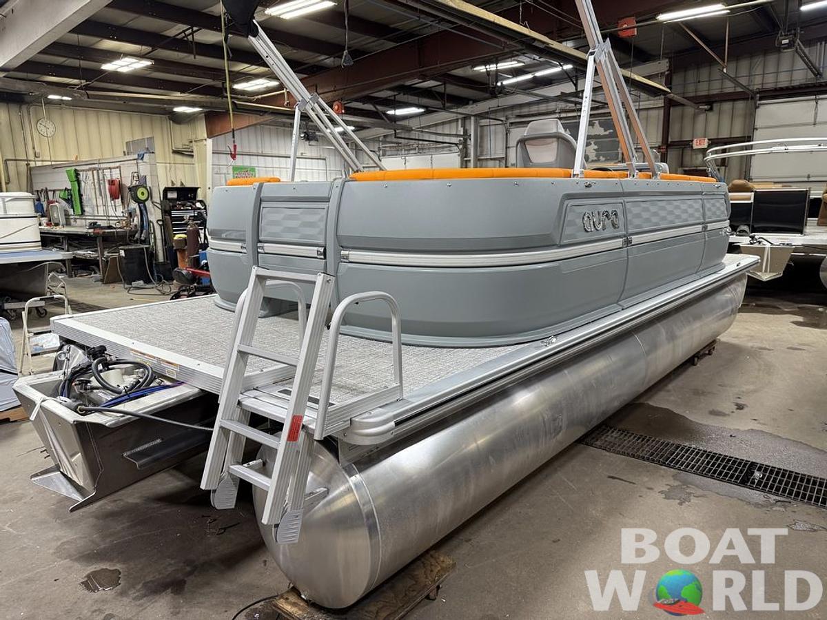 2025 Tahoe Pontoons Aura 2185 Quad Lounge & 90HP 4-Stroke EFI