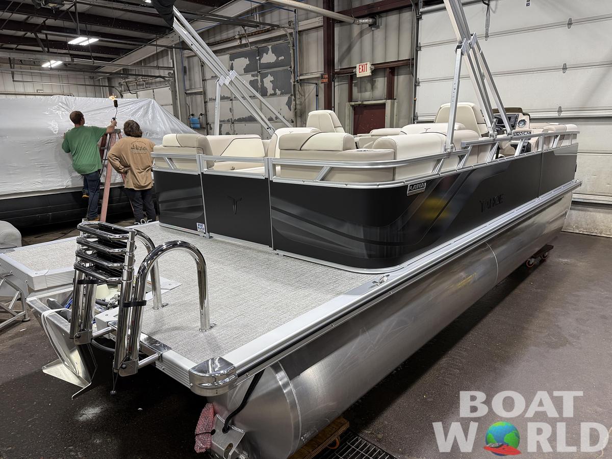 2026 Tahoe Pontoons Sport 2180 Quad Lounge