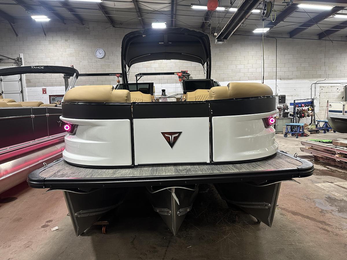2025 Tahoe Pontoons Grand Tahoe 2585 Quad Lounge Windshield Tritoon & Mercury 400HP V10