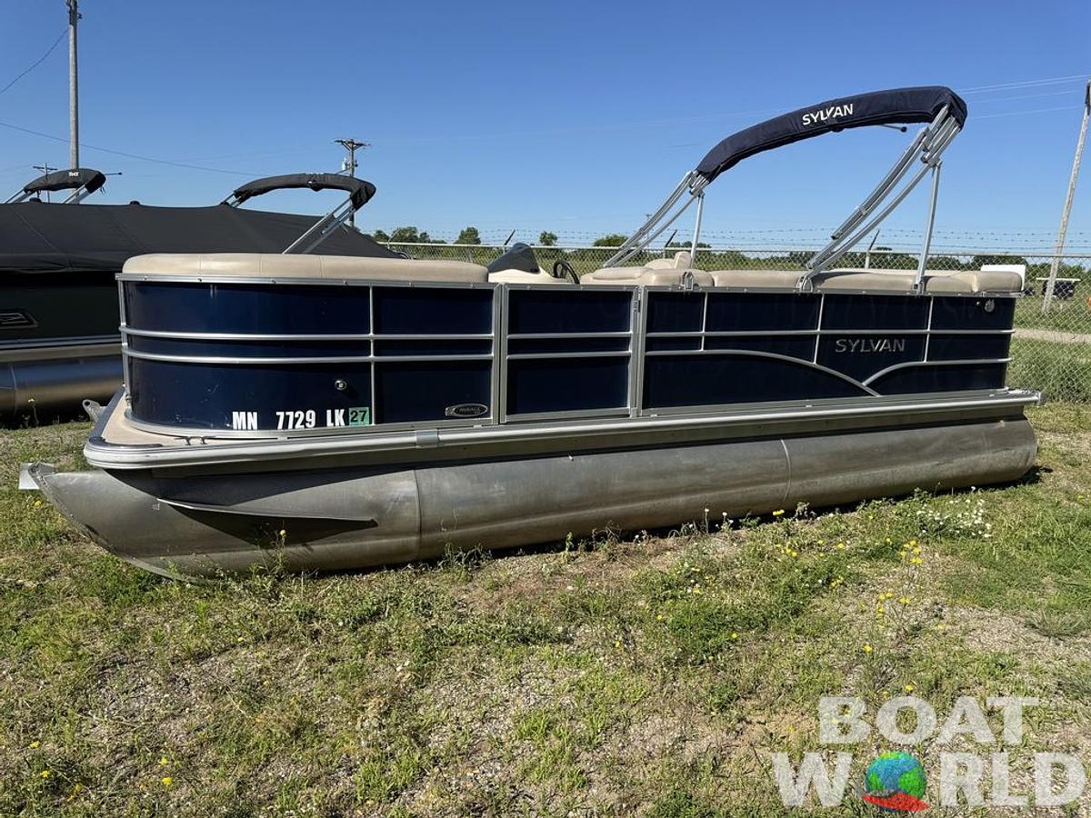 Used 2016 Sylvan 820 Cruise Pontoon