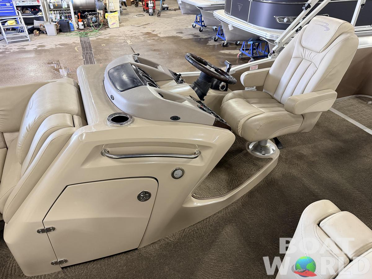 Used 2014 Bennington 2375RL & 70HP Yamaha 4Stroke - $21,995
