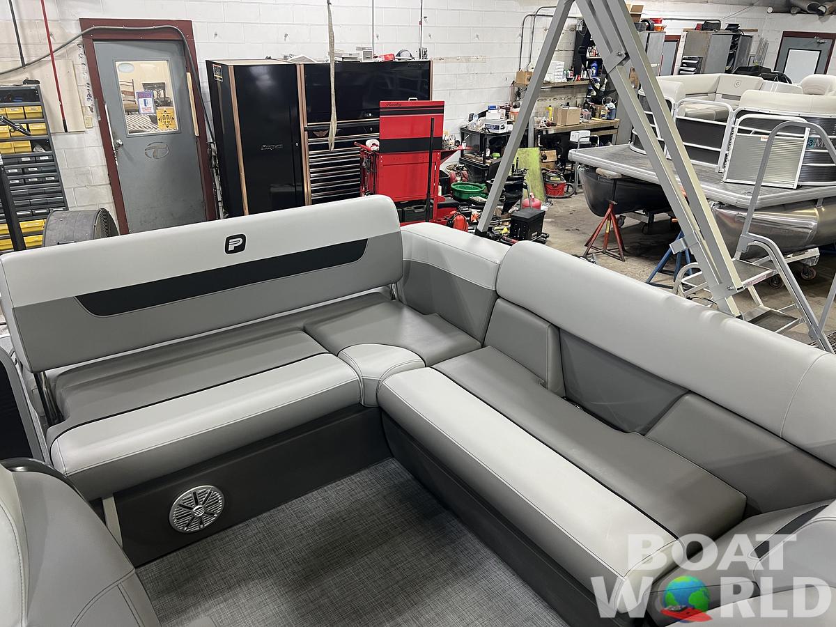 2026 Princecraft Vectra 21 RL Swingback Lounge Pontoon & Mercury 4-Stroke EFI