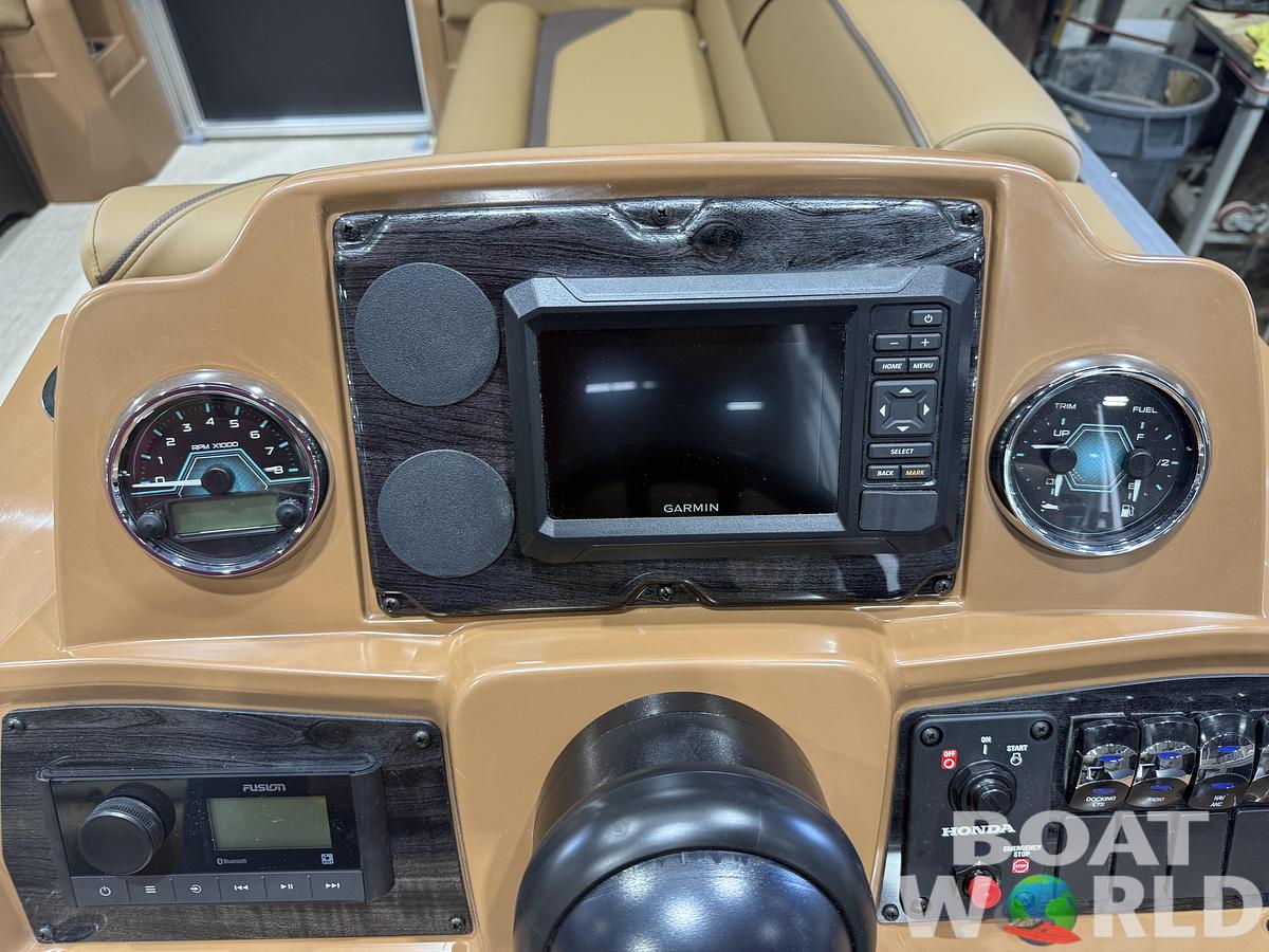 2027 Tahoe Sport VRB SE 2385 Swingback & 4-Stroke $35995