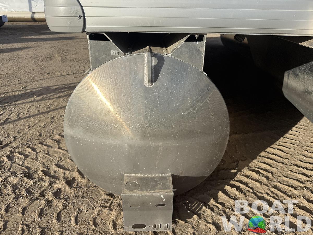 Used 2022 Sweetwater 21' Quad Fish Pontoon