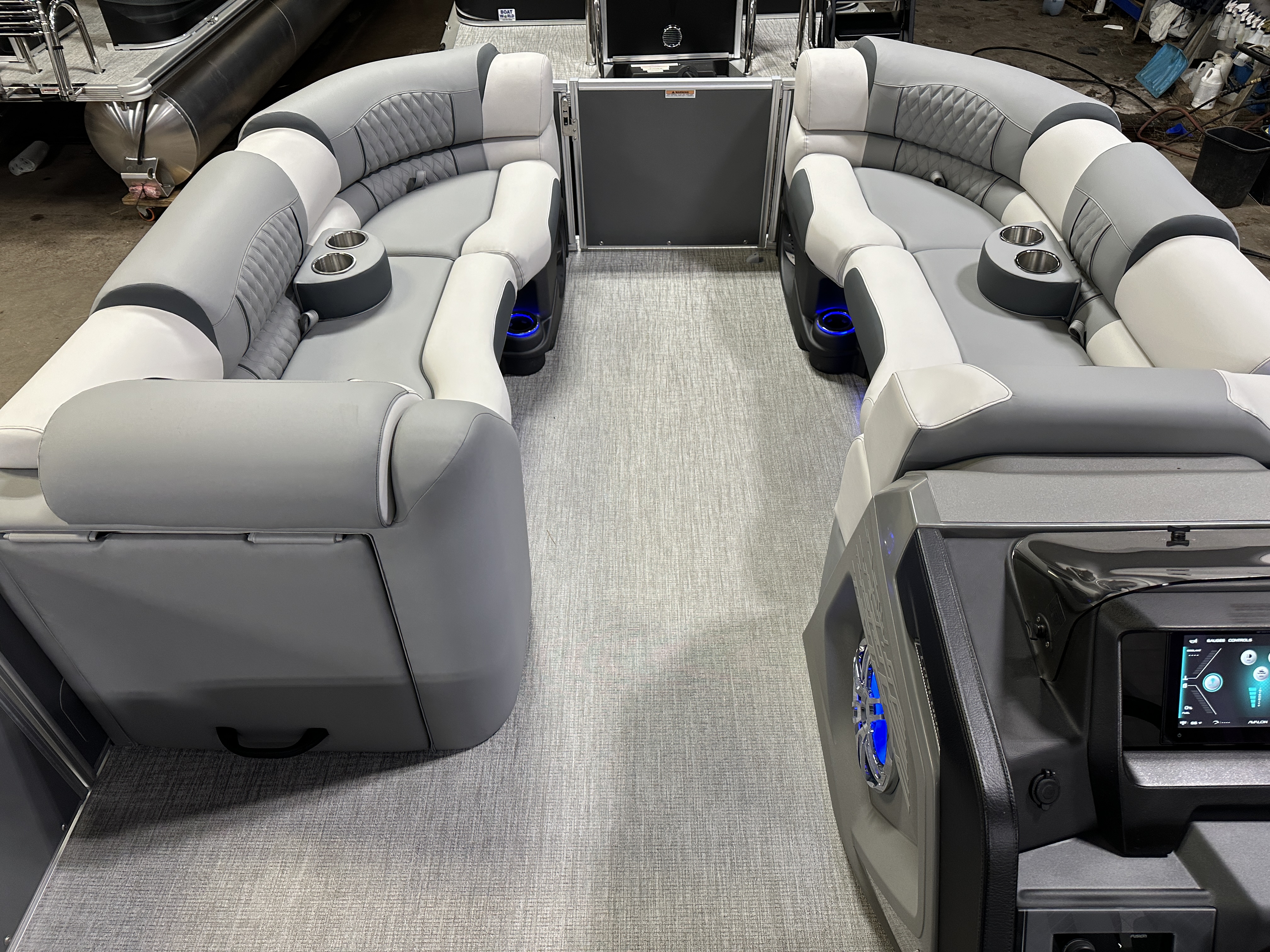 2025 Tahoe Pontoons Cascade 2385 Cruise Rear Bench (CRB) & Honda 4-Stroke EFI