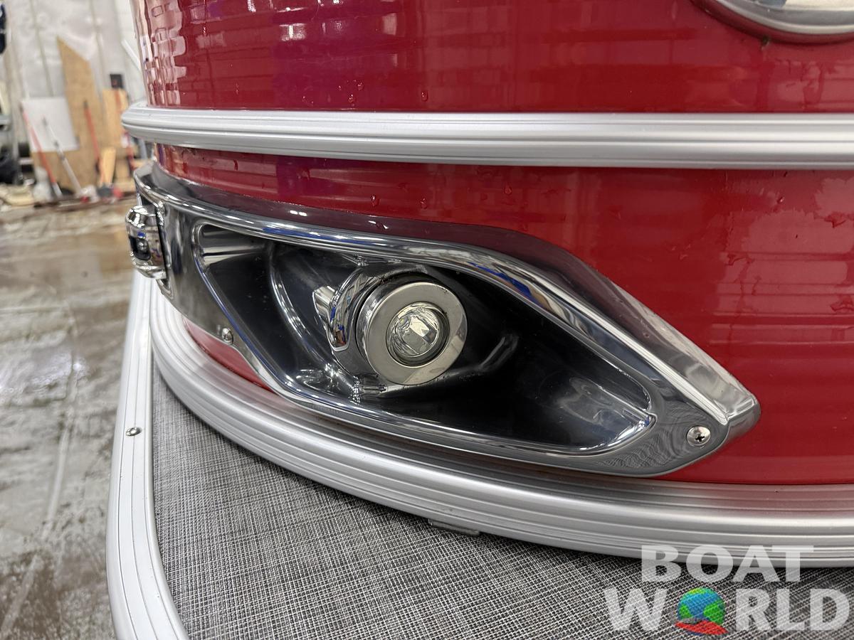 Used 2021 Princecraft Vectra 23 RL Dinette Swingback Pontoon & 115HP