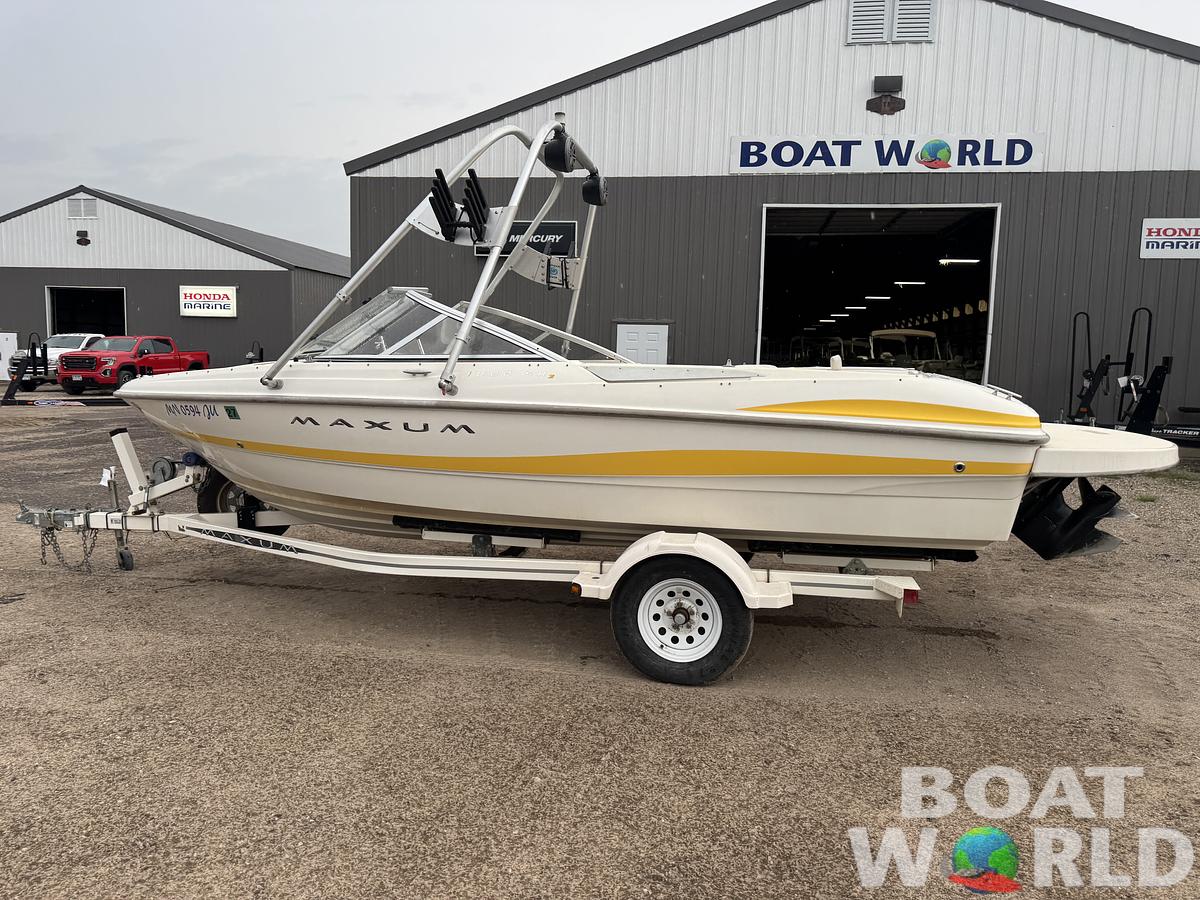 Used 2004 Maxum 1800 SR3 Runabout