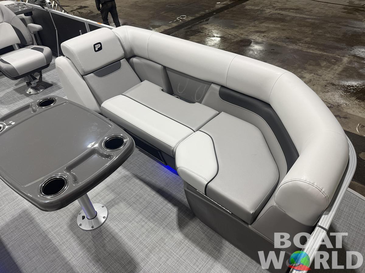 2026 Princecraft Vectra 23 RL SS Swingback Tritoon