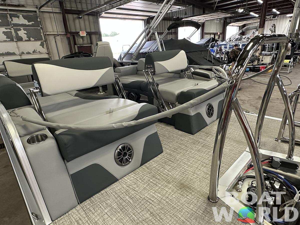 2025 Tahoe Pontoons LTZ 2385 Quad Lounge Shift Flip & Honda 4-Stroke EFI