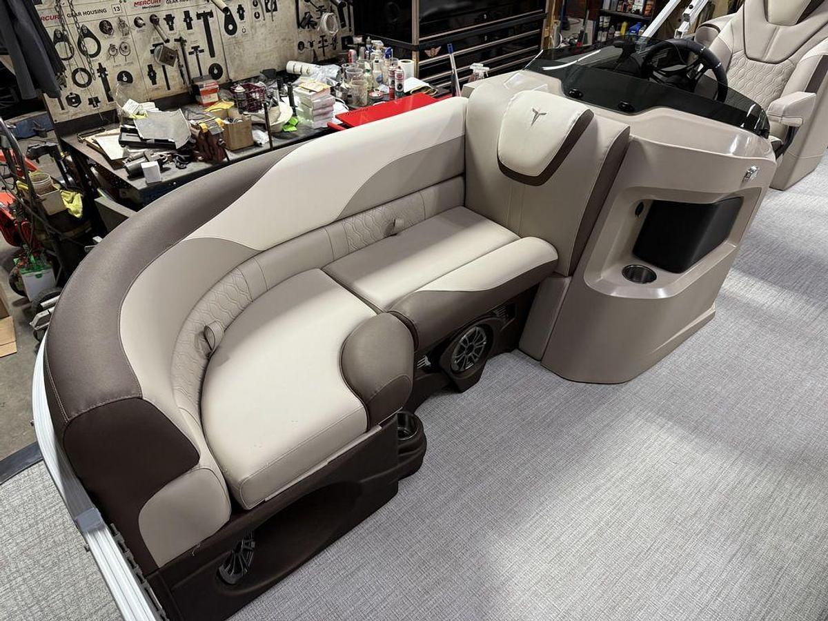 2025 Tahoe Pontoons LTZ 2385 Quad Lounge & Honda 4-Stroke EFI