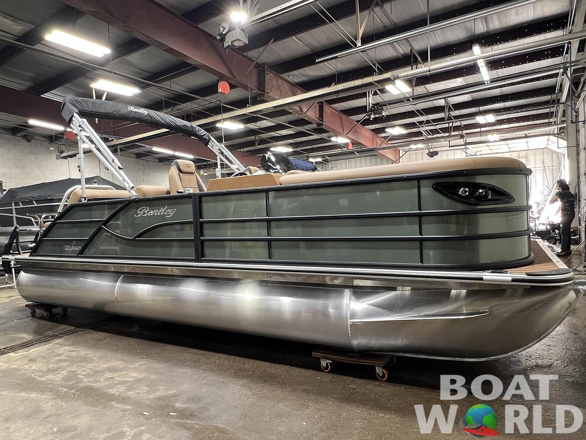 2026 Bentley Legacy 220 QSB Swingback $43995