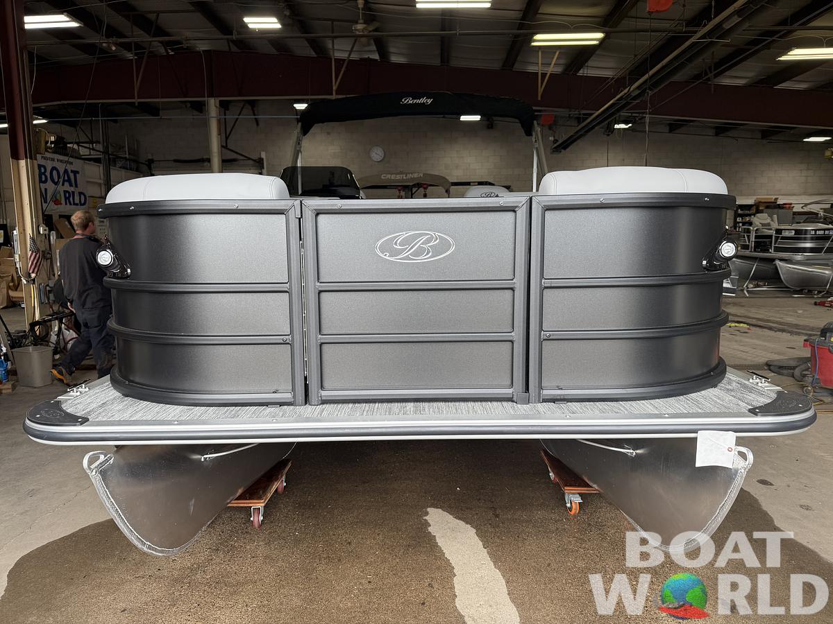 2026 Bentley Pontoons Legacy 220 QSB Swingback & 4-Stroke EFI