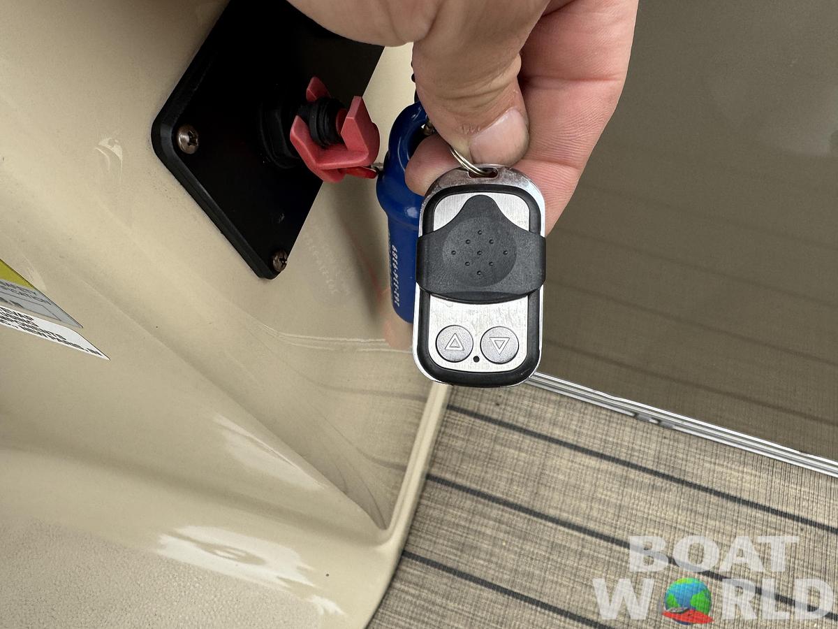 Used 2018 Sylvan Mirage 820 Cruise