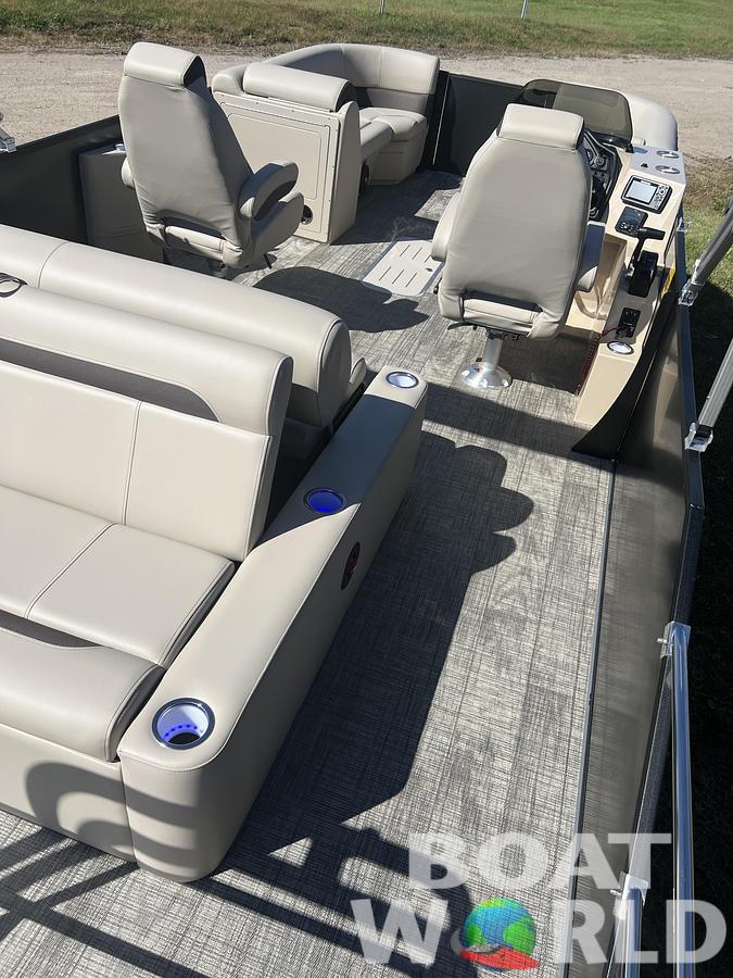 2026 Bentley Pontoons Legacy 223 Swingback Tritoon 