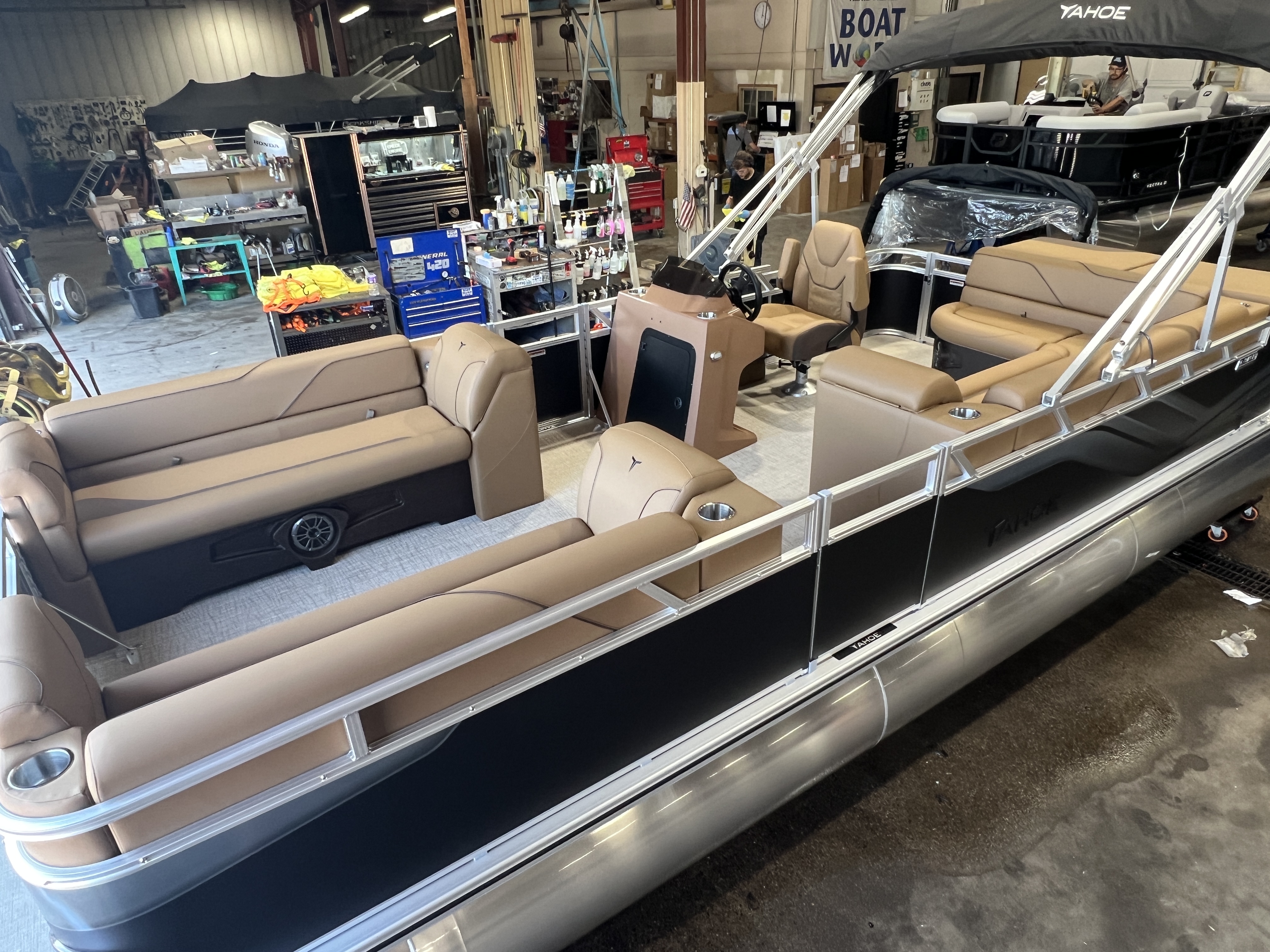 2027 Tahoe Sport 2180 Cruise & 4-Stroke $31995