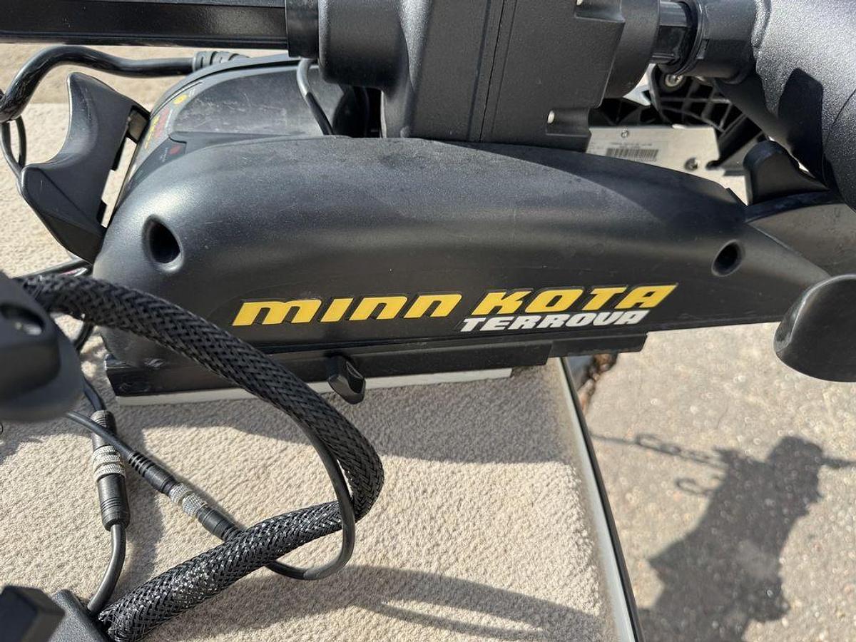 Used 2010 Smoker Craft Pro Mag 182