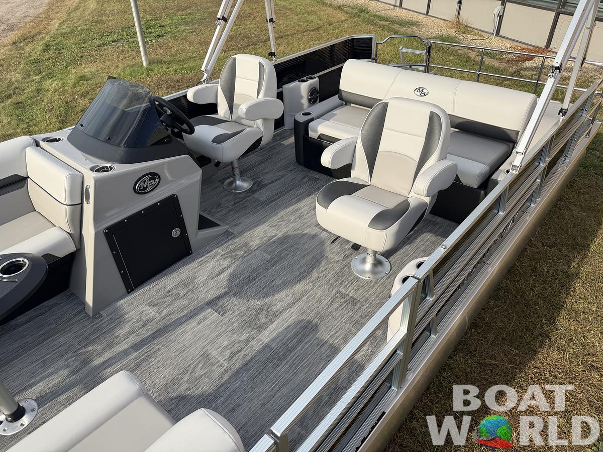 2026 Montego Bay 8522 Swingback Deluxe Pontoon