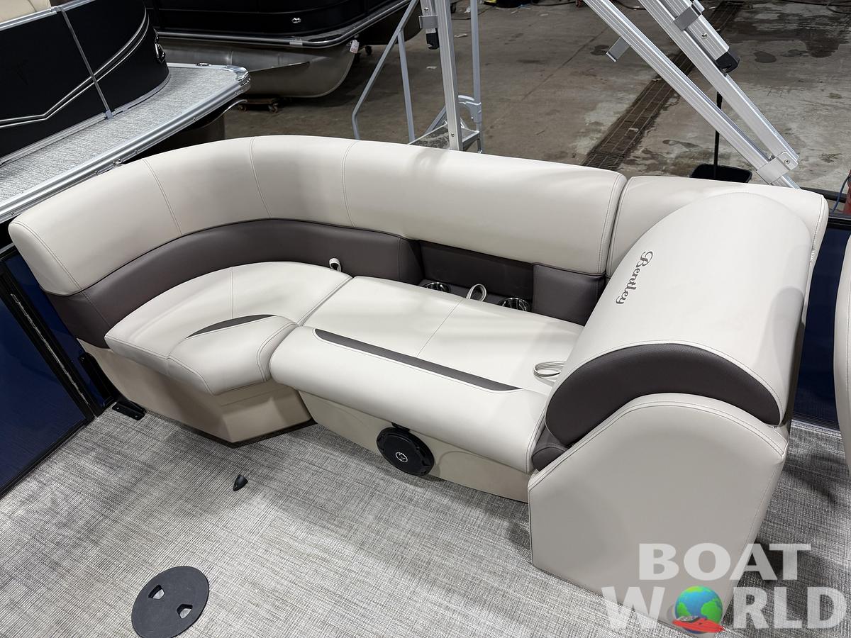 2026 Bentley Legacy 220 Navigator Quad Lounge Pontoon $36995