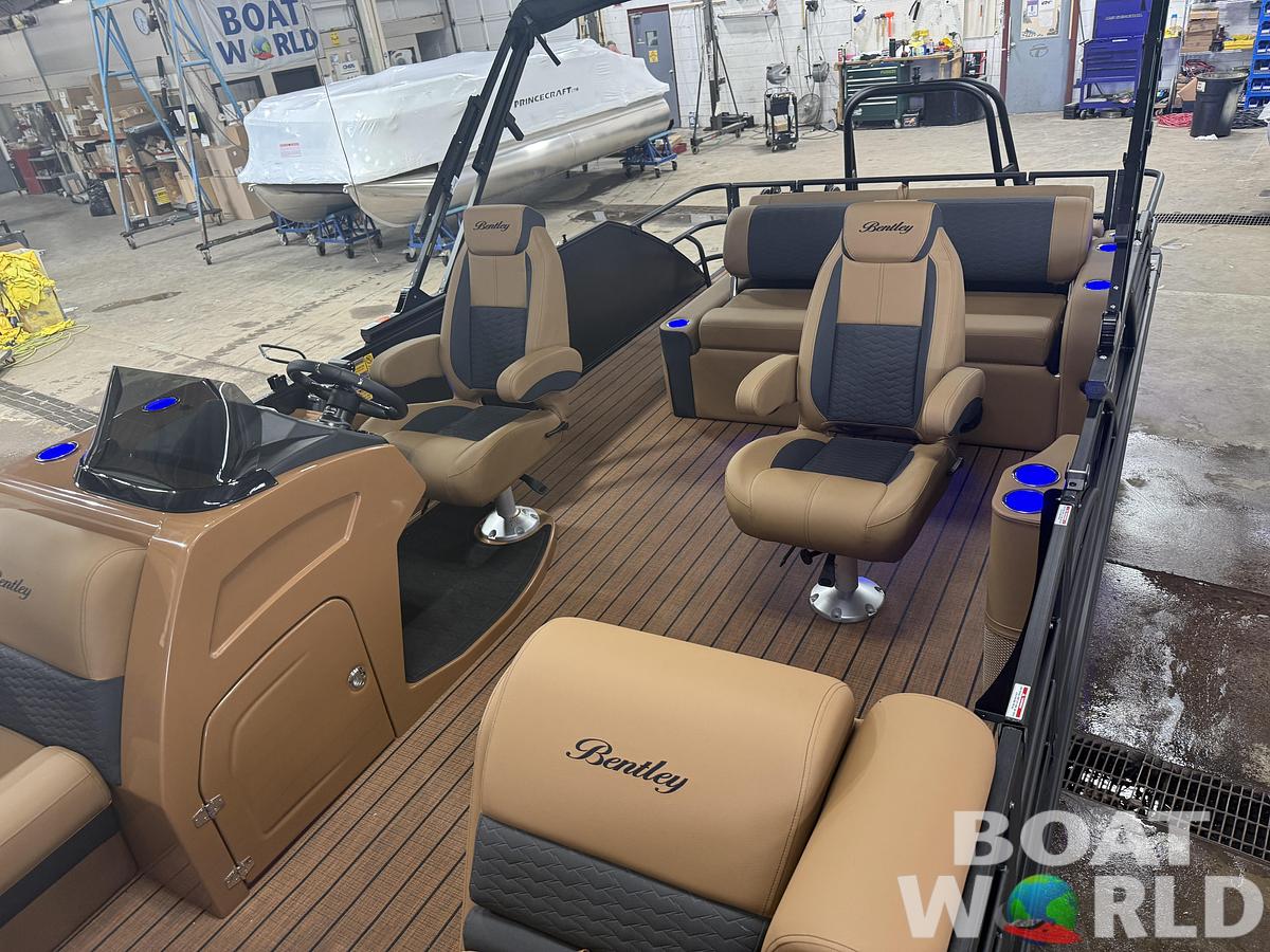 2027 Bentley 300HP Elite 253 Swingback Tritoon $79,995
