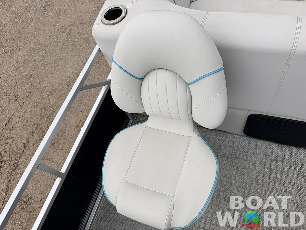Used 2019 Qwest 822 LS Tritoon & 150HP Honda 4Stroke -$29,995