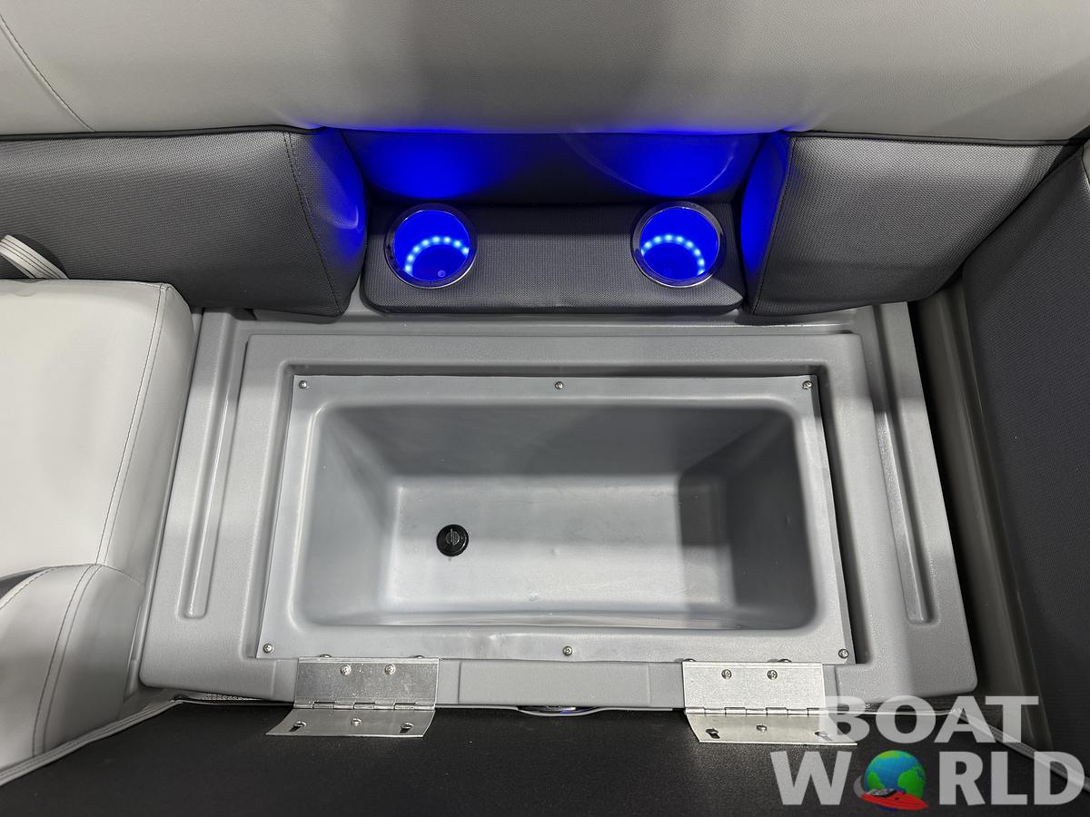 2026 Bentley Pontoons Legacy 223 Swingback Tritoon 