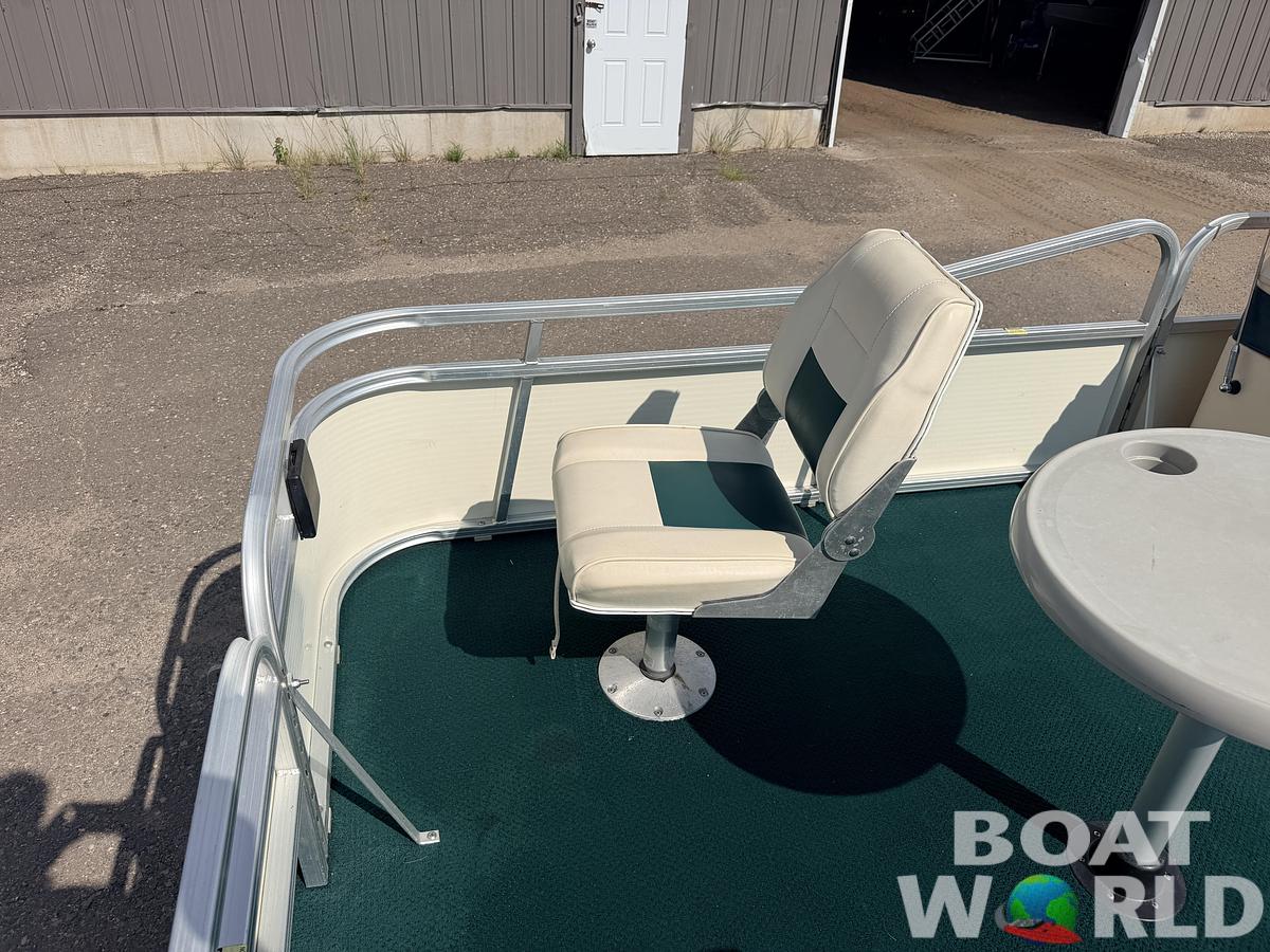 Used 2003 Odyssey 1903 Fish & Cruise & 40HP Johnson 4Stroke -$10,995