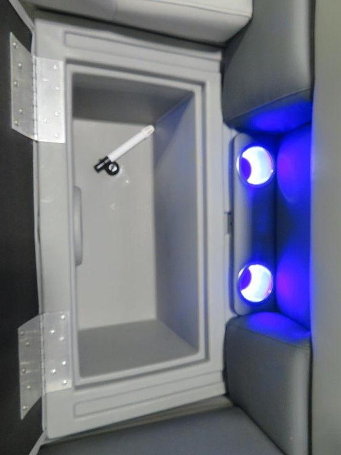 2025 Bentley Pontoons Legacy 223 QSB Swingback Tritoon & Honda 4-Stroke EFI