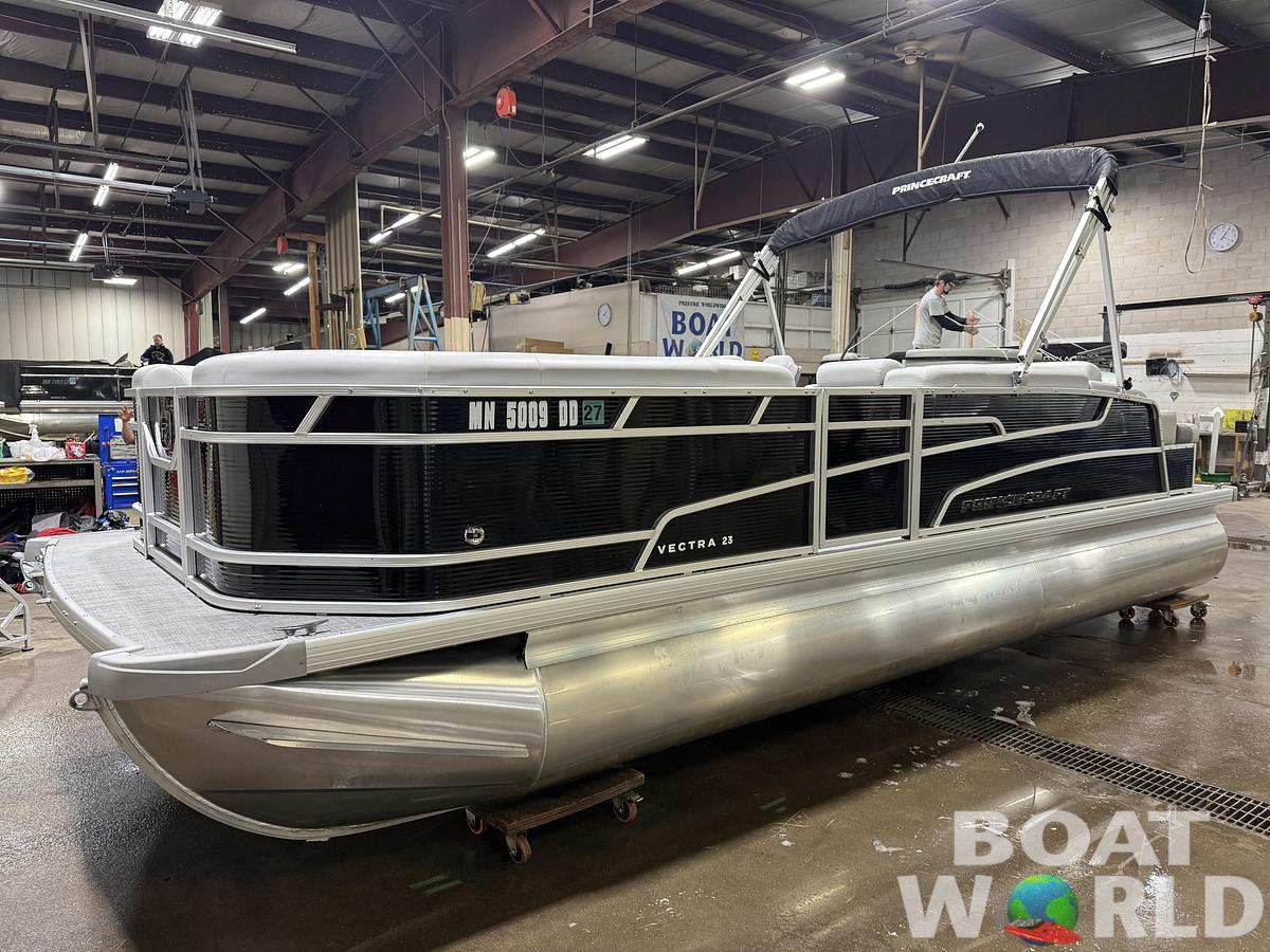 2025 Princecraft 23' Swingback & 150HP 