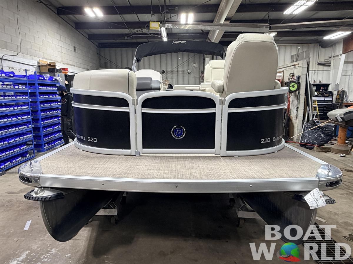 Used 2018 Premier 220 SunSpree