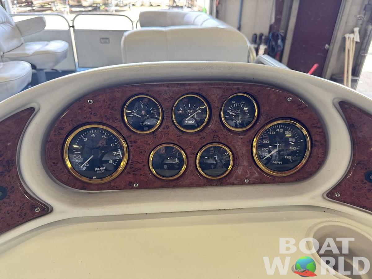 Used 2006 Weeres SunDeck 220 Pontoon